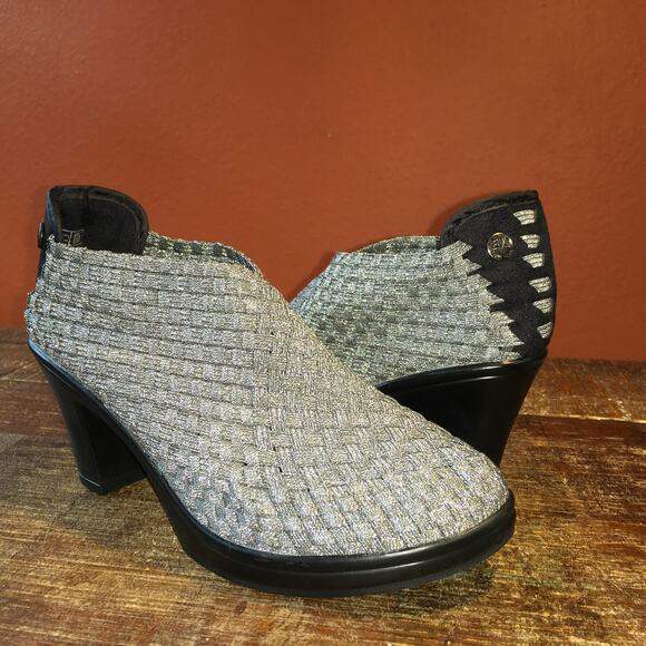 Bernie Mev Chesca Pump Shootie Womens 37 6-6.5 Silver Black Metallic Futuristic - Picture 3 of 11
